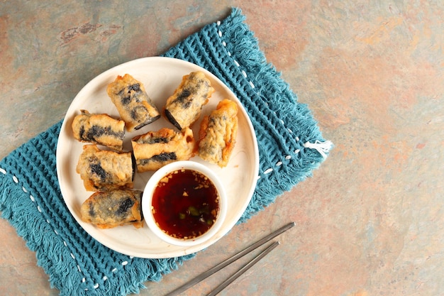 Kimmari ou Gimmari, Tempura de Lanche Frito Coreano Feito de Rolo de Algas (Laver) Recheado