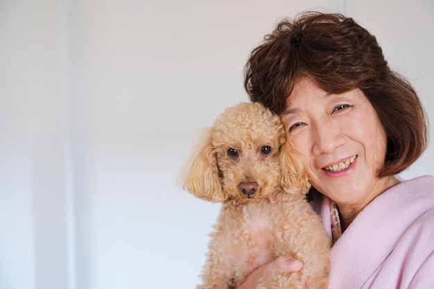 Kimono mujer y perro