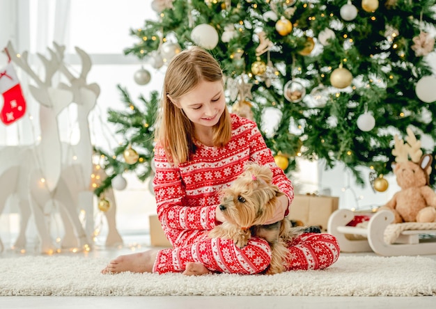 Kind in der Weihnachtszeit