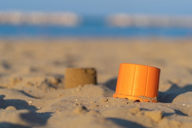 Kinderspielzeug zum Spielen im Sand. Kinderartikel