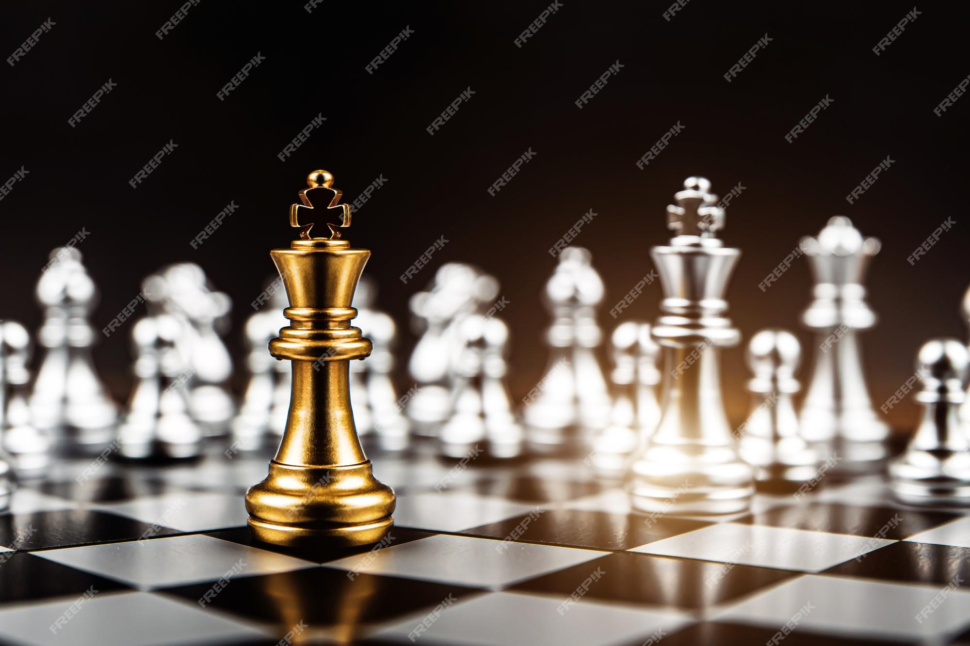 King chess stand em conceitos de tabuleiro de xadrez de leitores