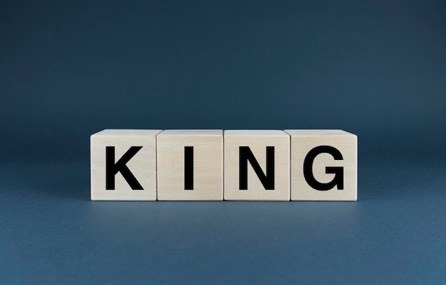 King Cubes formam a palavra King