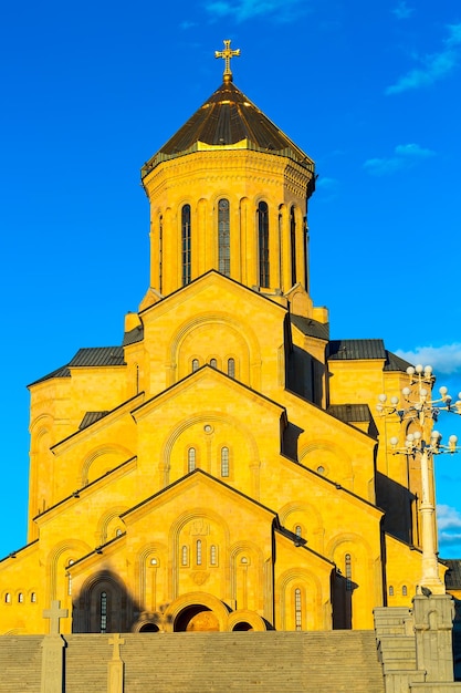 Kirche der Heiligen Dreifaltigkeit Tsminda Sameba Tbilisi Georgien