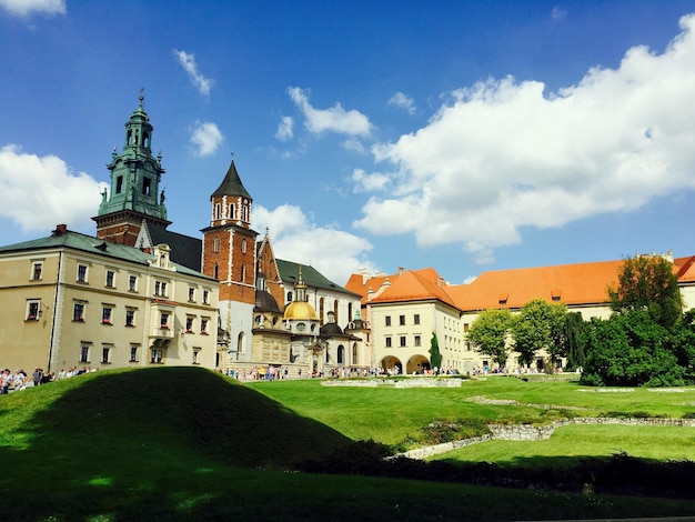 Kirche gegen den Himmel