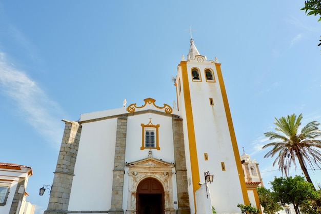 Kirche gemalt in traditionellen Farben Arronches Serra de Sao Mamede Portalegre Bezirk Portugal