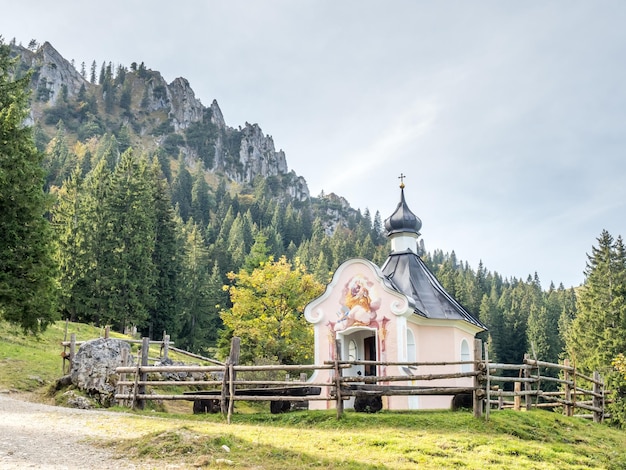 Kirche im Wald