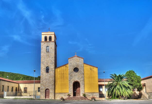 Kirche Santa Maria la Palma im HDR-Ton-Mapping-Effekt