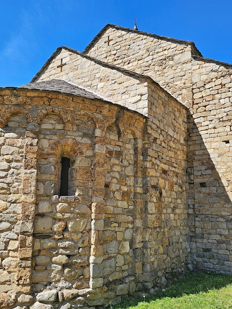 Kirche von Barruera, die zur architektonischen Gruppe der romanischen Kirchen des Vall de Boi gehört