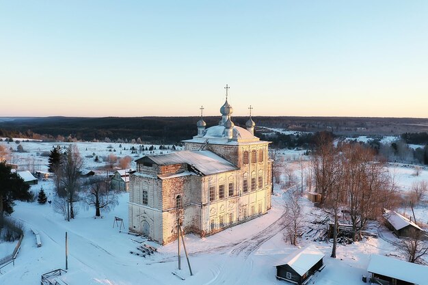 kirche winter drohne, sehen tempel im freien weihnachtsurlaub