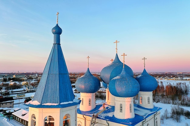 kirche winter drohne, sehen tempel im freien weihnachtsurlaub