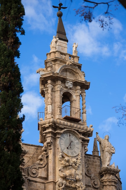 Kirchenfassade Spanien Valencia Santos Juanes