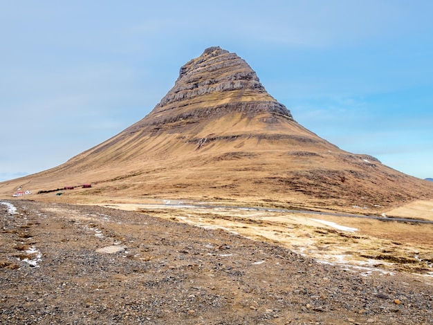 Kirkjufell bedeutet Kirchenberg, das beliebteste Wahrzeichen von Island