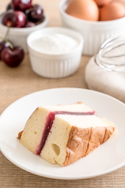 Foto kirsch-chiffon-kuchen