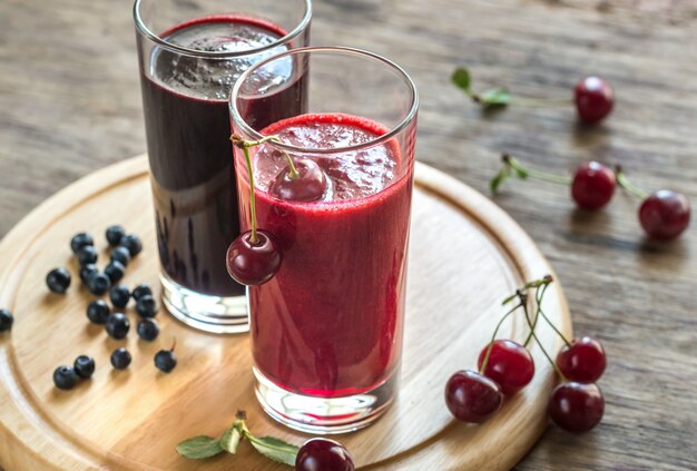 Kirsch-Heidelbeer-Smoothies