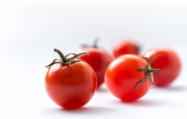 Foto kirschtomaten in vielen tiefenstufen