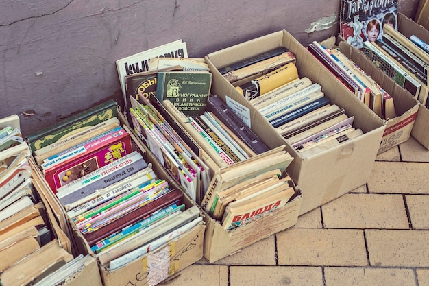 Kisten mit alten Büchern, Antiquariat