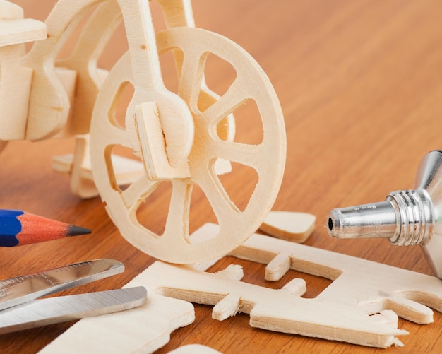 Kit de construção de artesanato de madeira para bicicleta de brinquedo