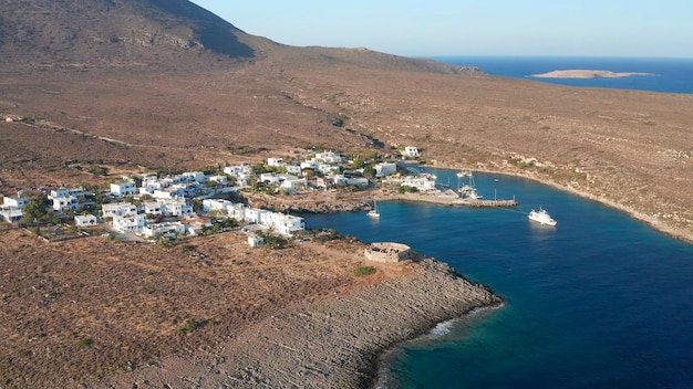 Foto kitira una isla en el mar egeo es considerada uno de los principales centros de culto de afrodita