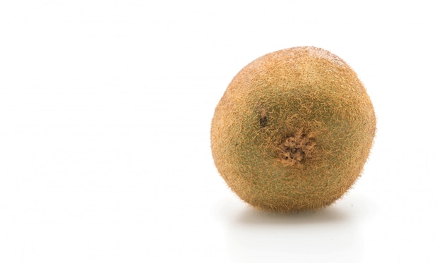 kiwi fresco en blanco