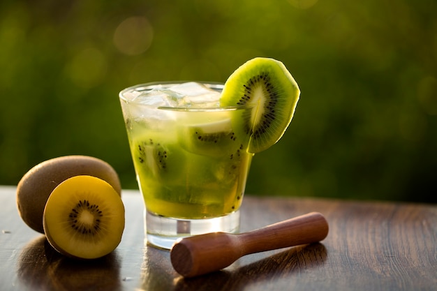 Kiwi Frucht Caipirinha von Brasilien