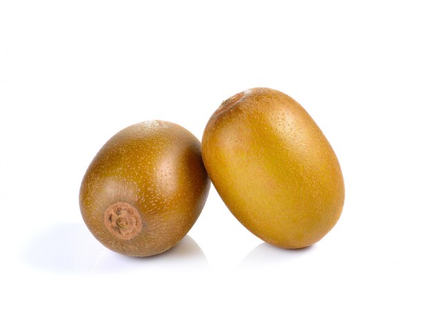 Kiwi ouro amarelo isolado no branco