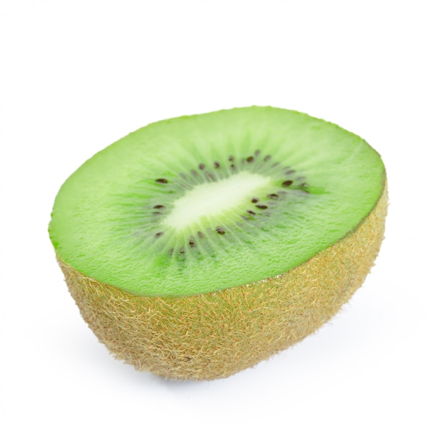 kiwis aislados en blanco