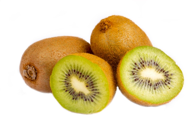 Kiwis no fundo branco