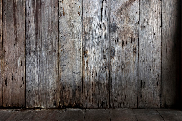 Foto klassischer alter holzboden auf altem texturhintergrund im vintage-konzept