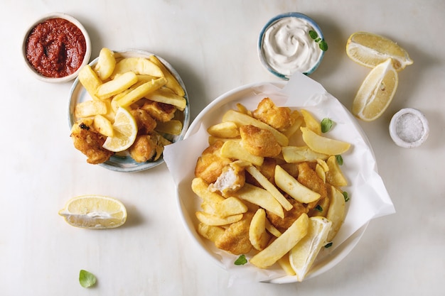 Klassischer Fisch mit Pommes