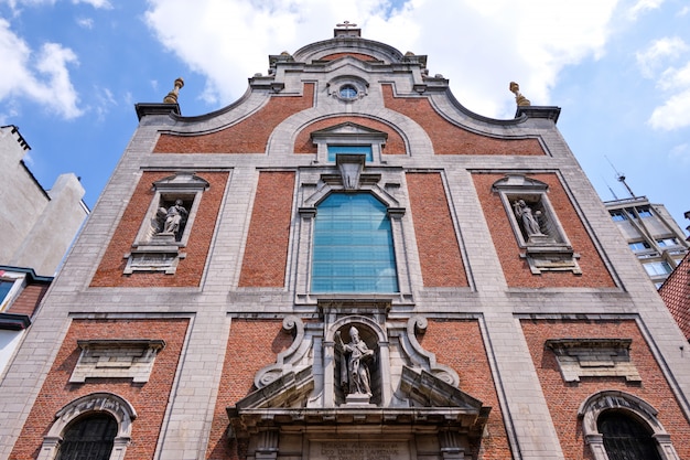 Klassischer Marksteinbacksteinbau in Brüssel