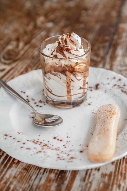 Klassisches Tiramisu-Dessert