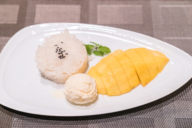 Klebriger Reis der Mangofrucht