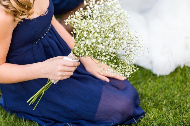 Kleine Hochzeit im Freien am Spätsommertag.