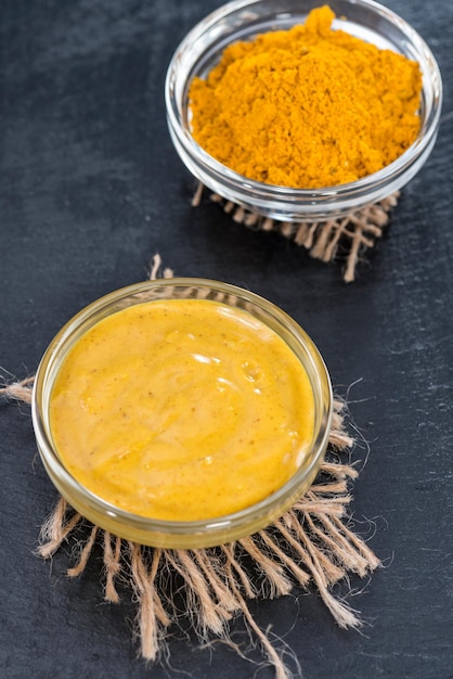 Kleine Portion Currysauce