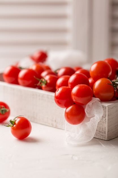 Kleine rote Kirschtomaten