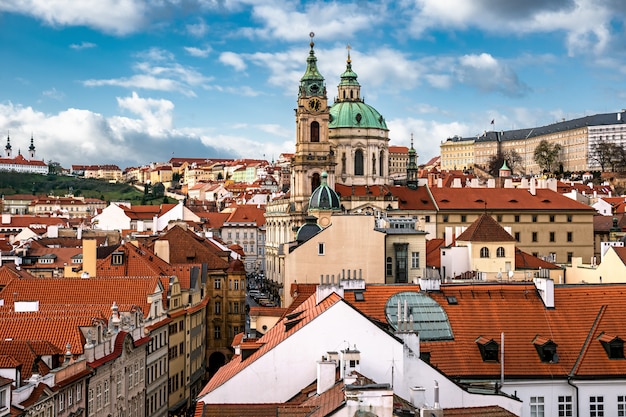 Kleine Stadt mit Nikolauskirche, in Prag, Tschechien