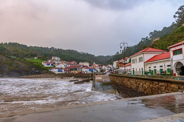 Kleiner Fischerhafen von Tozones - Asturien