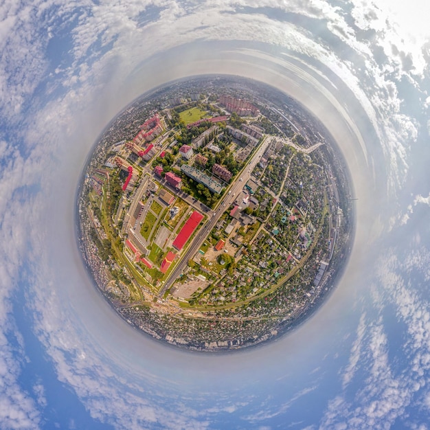 Foto kleiner planet mit blick auf die stadt und die straßen aus der vogelperspektive