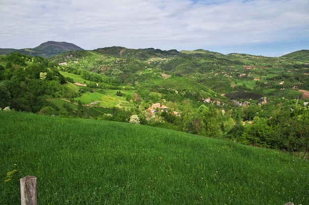 Kleines Dorf in Serbien, Balkanberge