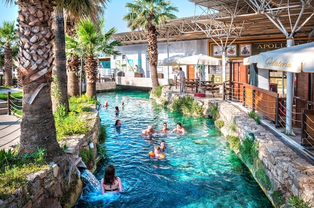 Kleopatras Smaragdbecken Pamukkale Turkiye