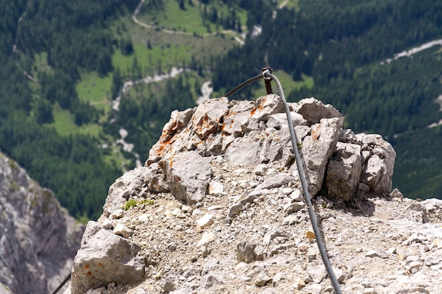 Foto klettersteig zum klettern zum dachsteingletscher in den österreichischen alpen