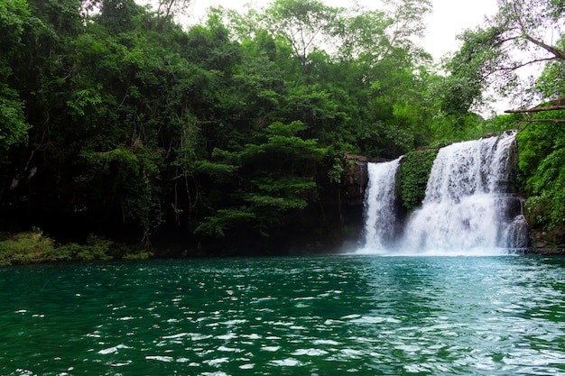 Klong Chao Wasserfall in Ko Kut, Thailand