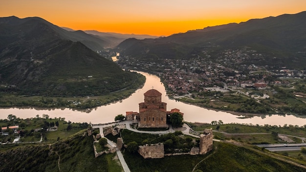 Kloster Jvari vor Sonnenuntergang