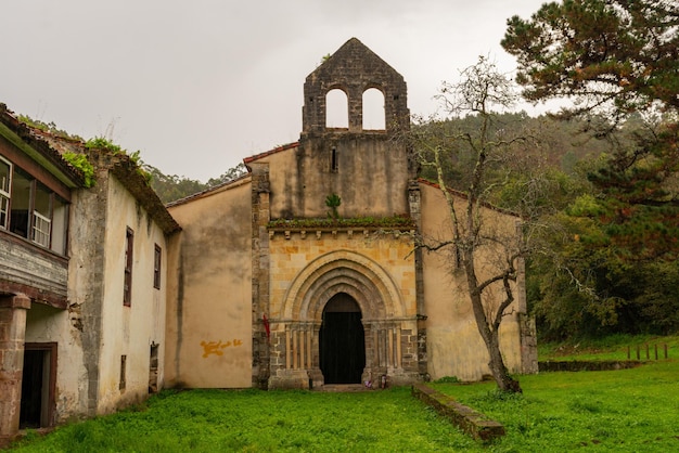 Foto kloster san antolin de bedon - asturien