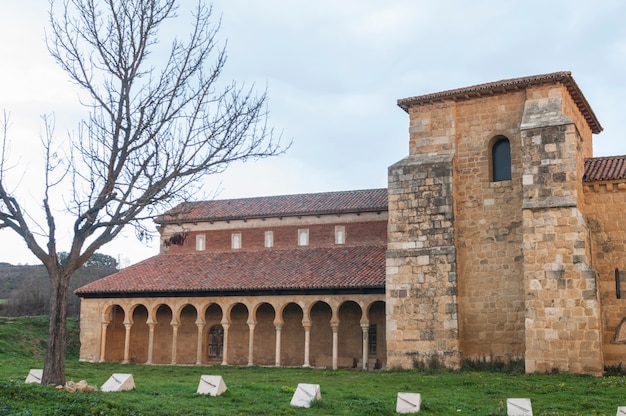 Kloster San Miguel de la Escalada