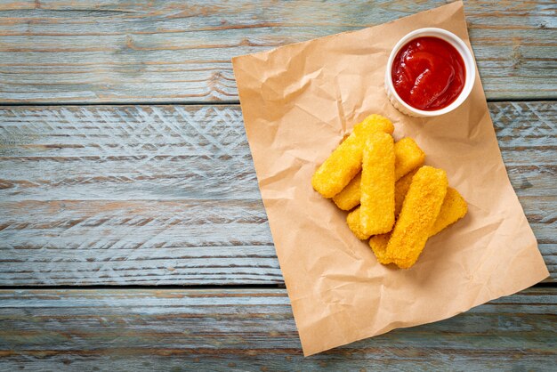 knusprig gebratene Fischstäbchen