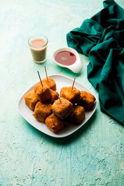 Foto knuspriges paneer popcorn ist ein beliebter partysnack und eine vorspeise. selektiver fokus