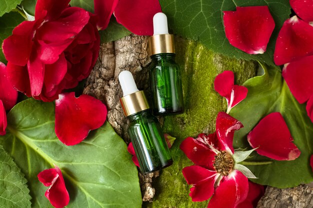 Öko-Kosmetikprodukte für die Hautpflege des Gesichtskörpers Kosmetische Glasflaschen mit natürlichem ätherischem Öl