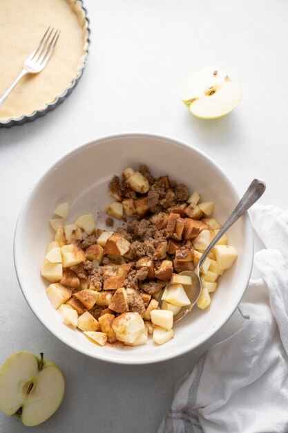 Kochen von hausgemachtem Apfelkuchen oder Kuchen mit frischen Äpfeln Draufsicht Schritt für Schritt Rezeptbilder