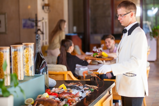 Kochen von Meeresfrüchten in einem Restaurant.